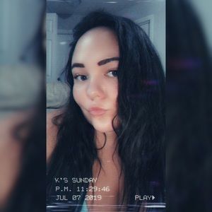 Meet your Posher, Kayla